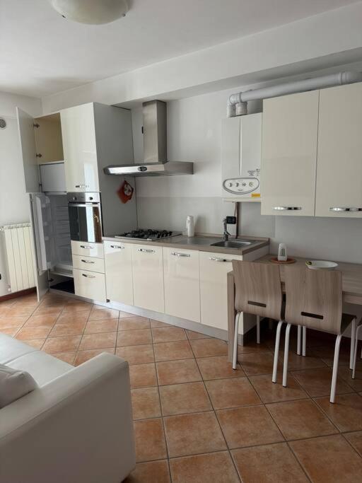 Suite Panoramica Casa Vacanza Di Alex G Oltre il Colle ภายนอก รูปภาพ