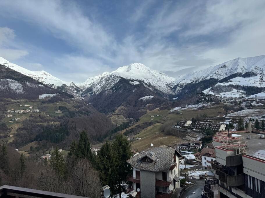 Suite Panoramica Casa Vacanza Di Alex G Oltre il Colle ภายนอก รูปภาพ